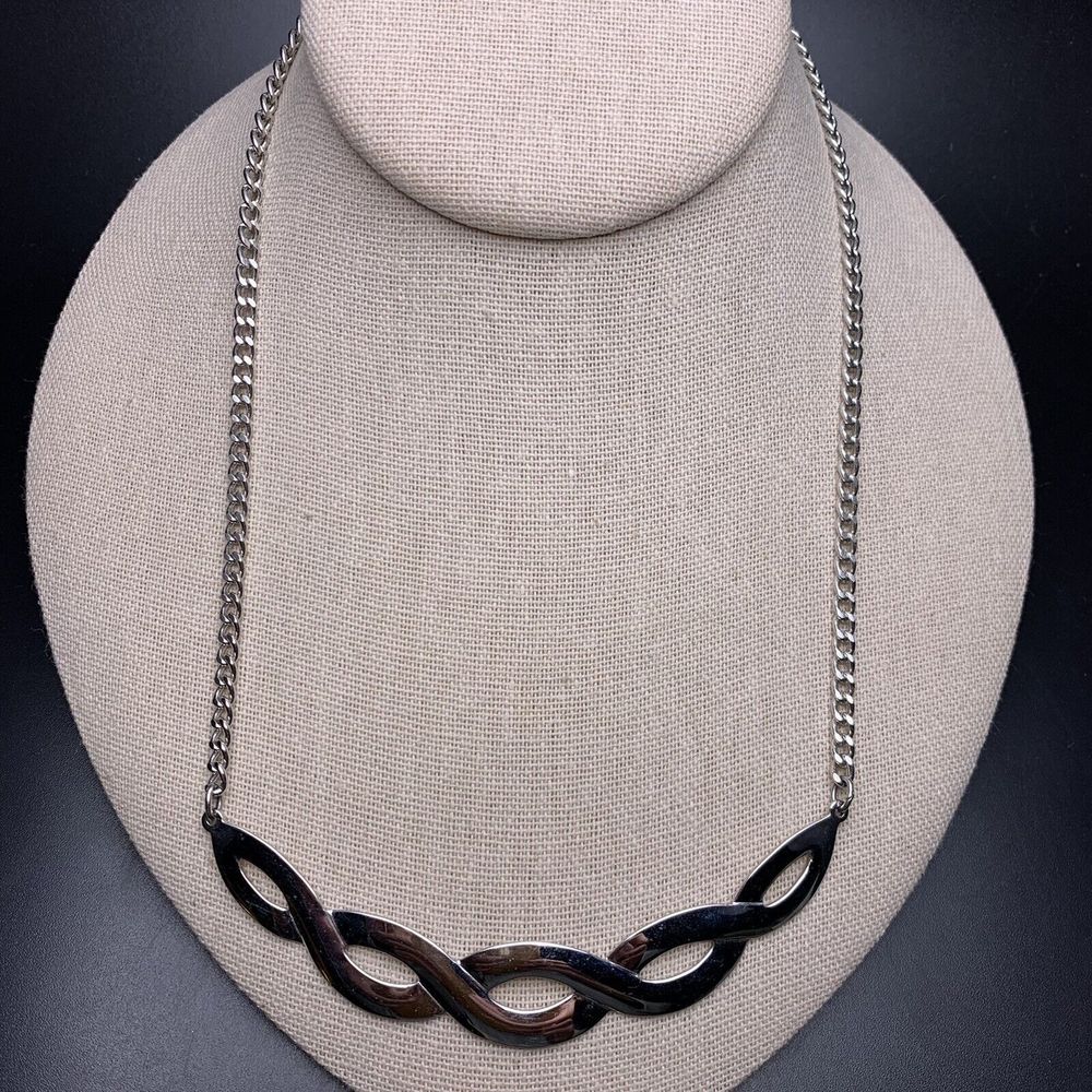 Sarah Coventry Bib Necklace Silver Tone Twisted Woven Design Look Signed Vintage